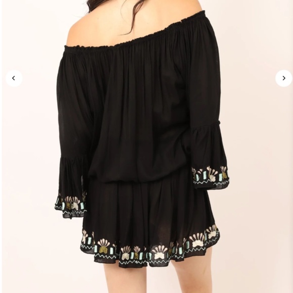 Bali Queen Bell sleeve tunic flow fit and embroidered embellishments - Picture 2 of 12